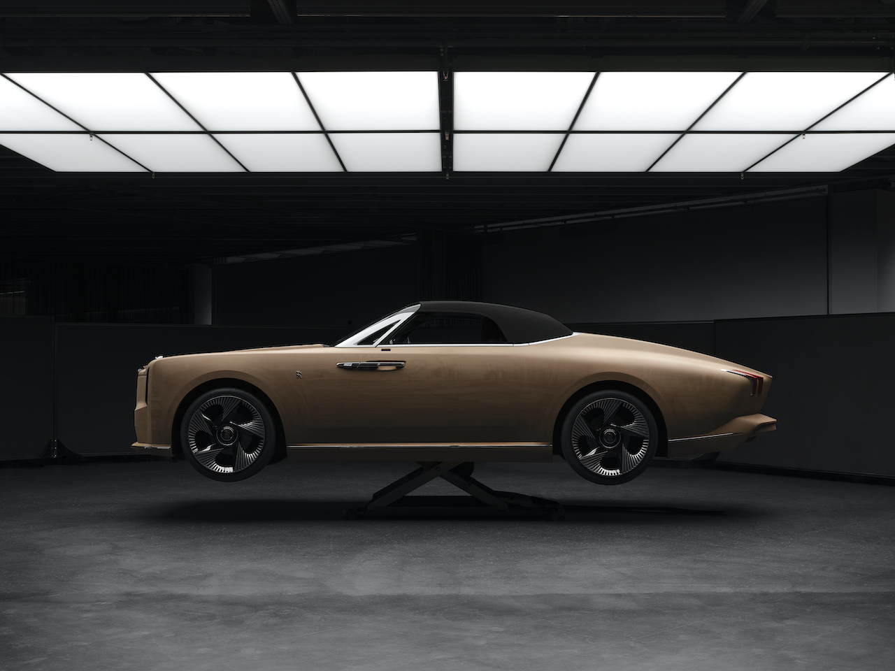 P90636226_highRes_presenting-project-n